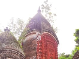 Muluti – heard the name of the place! Muluti is carrying the burden of innumerable terracotta temples in India. Let’s plan for a weekend trip Muluti