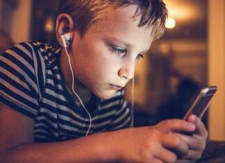“My kid became addicted to his phone” !! Can too much smart phone usages affect your children’s health ? Phone