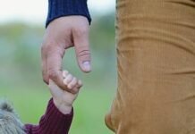 Delayed Parenthood abnormalities!! Do Paternal age above 35 cause genetic disorders to their children?