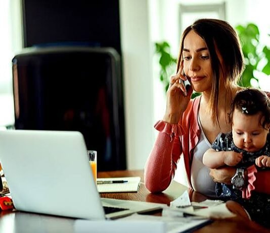 Did you know about the complexities of working-women and house-management? Read to know 6 important reasons why patriarchal society places them in a difficult position!