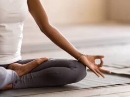 WANT TO PRACTICE YOGA AT HOME?? HERE ARE 9 TIPS YOU SHOULD FOLLOW BEFORE STARTING IT !!! The Jakarta Post At-home yoga videos to help ease your mind during a lockdown ...