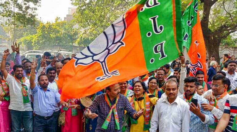 WHICH POLITICAL PARTY IS MORE STRONGER THAN OTHERS IN UPCOMING BENGAL ELECTION 2021? LET'S TAKE A LOOK ABOUT THE LATEST SITUATION OF ALL 3 PARTIES...!! 2 Bharatiya Janata Party supporters celebrating BJP 770x433 3