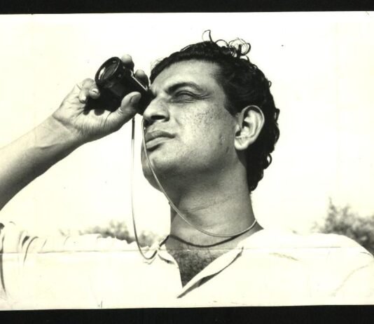 “Satyajit Ray” : 4 things you should definitely know about the life and works of the incredible mind! satyajit ray