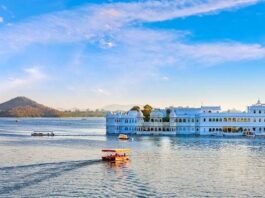 “Hotel over the waves of water”: Best Floating hotel in the country!!(compare and choose from all 4 options).