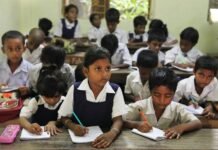 Illiteracy in India : Here are 5 ways to increase the literacy rate!!