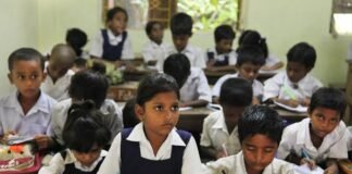 Illiteracy in India : Here are 5 ways to increase the literacy rate!!