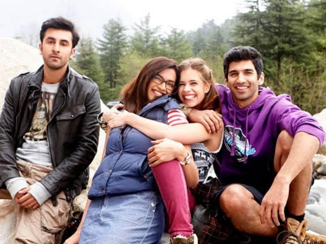 WANT TO EXPLORE BOLLYWOOD? HERE IS LIST OF 10 MUST WATCH BOLLYWOOD MOVIES FOR YOU!! (PART-1) 5 images 85 1