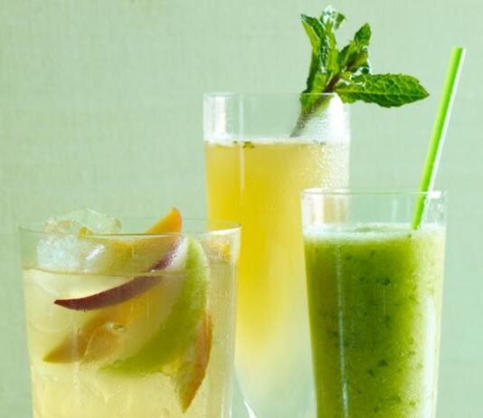 10 drinks for the Summer that will instantly cool off the crazy heat