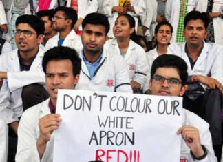 Nearly 3,000 Doctors resign in Madhya Pradesh refusing to work under inhumanly conditions. Doctors Strike