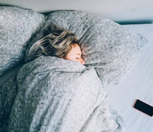 Do you sleep too much? Then follow this 6 tips to get rid of this problem! Do you sleep too much? Then follow this 6 tips to get rid of this problem!