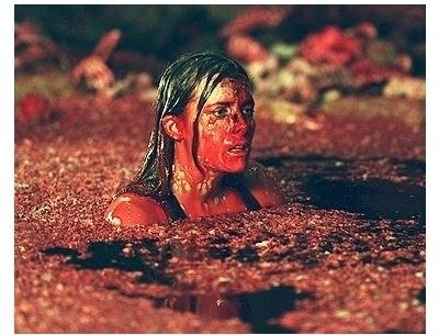 6 Creepiest horror films that you should not watch alone. 2 the descent movie stills shauna macdonald 3532671 400x305 400x305 1