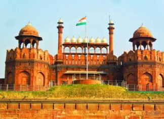 Explore the 4 royal and magnificent places of Delhi this winter. Delhi