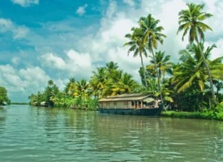Explore top 4 holiday destinations in India this Durga Puja. Holiday