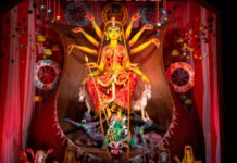 4 Famous Durga Puja pandals in Kolkata which will give you the perfect festive essence. Durga puja