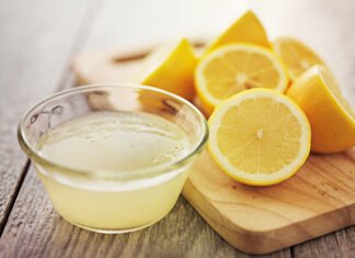 7 Scientifically proved benefits of lemon water. Lemon water