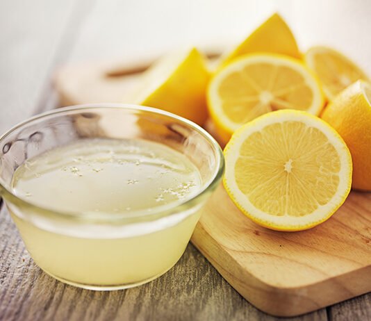 7 Scientifically proved benefits of lemon water. Lemon water